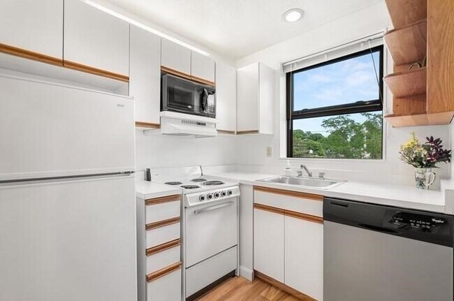 Photo - 133 Commander Shea Blvd Unidad 217 Rental