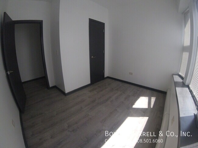 111 E 57th St