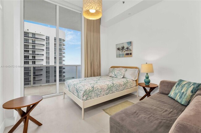 Building Photo - 15811 Collins Ave Unit 3802 Rental
