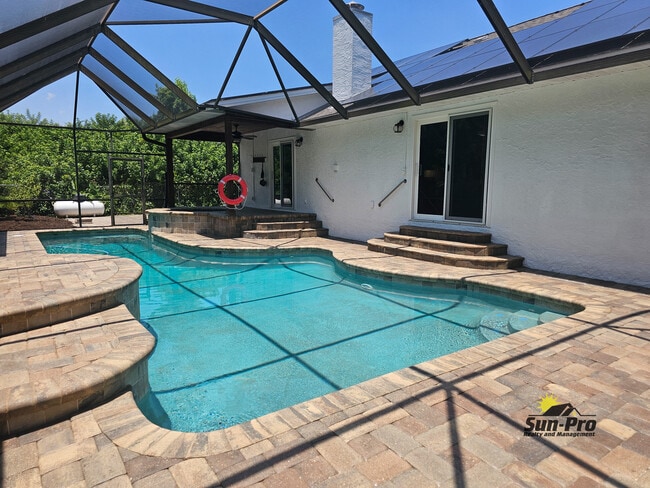 Photo - 139 Riverwalk Ct