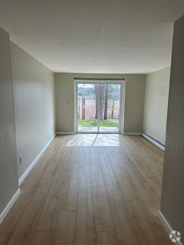 Building Photo - 95 E Broadway Rental