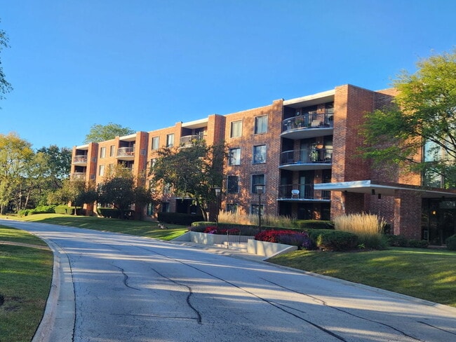 Building Photo - 1605 E Central Rd Unit 410B
