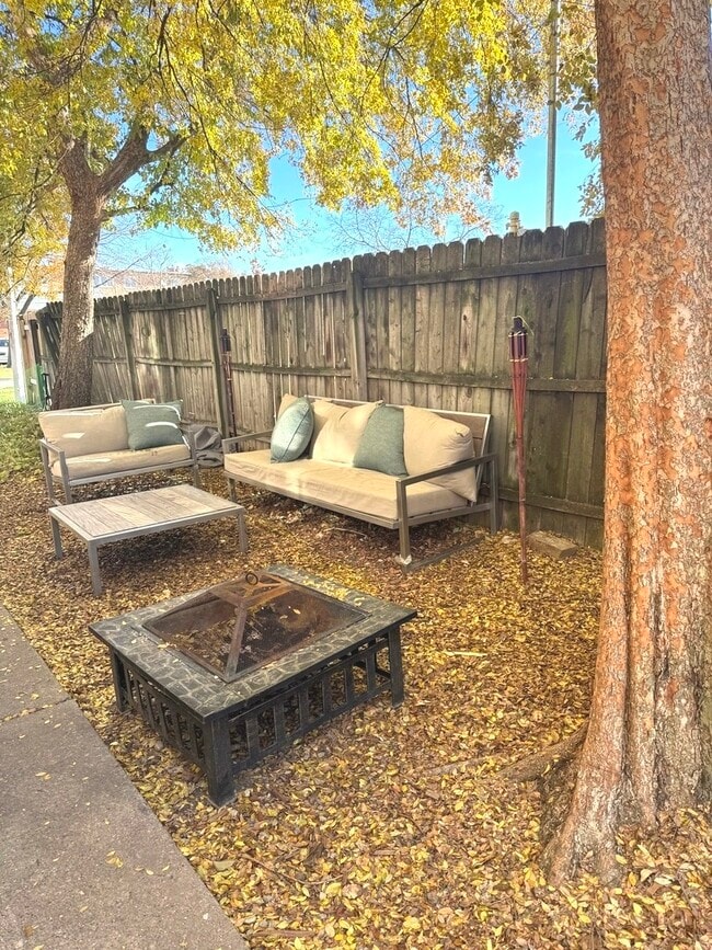 Photo - 511 N Taylor Ave