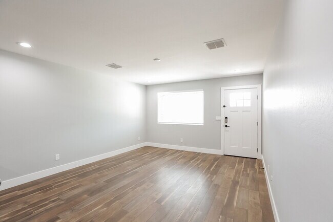 Photo - 3862 W Tamarisk St