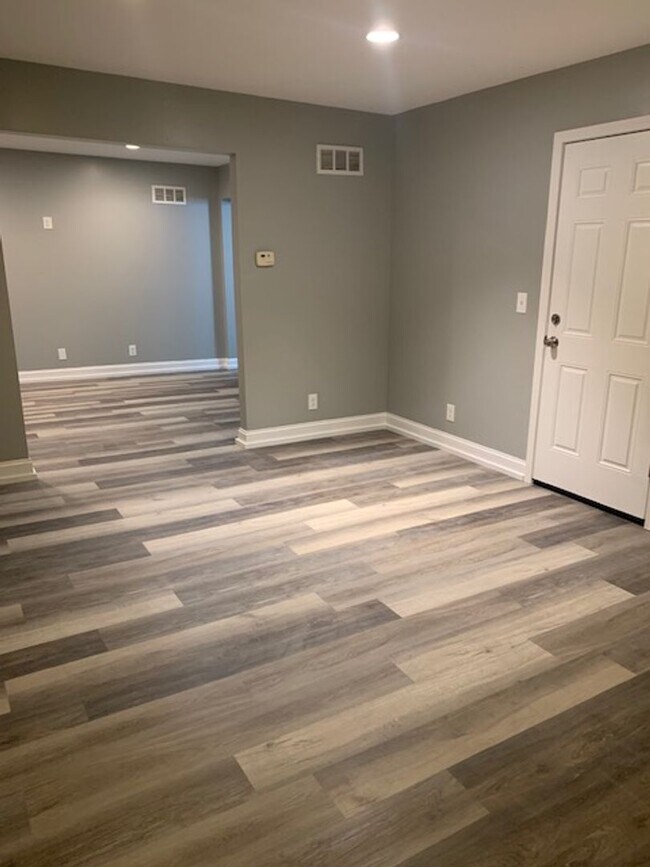 Photo - All Utilities Included!!  Freshly Remodele... Unit 11 Mohawk   Upper