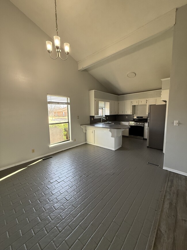 Photo - 4802 N Britton Dr