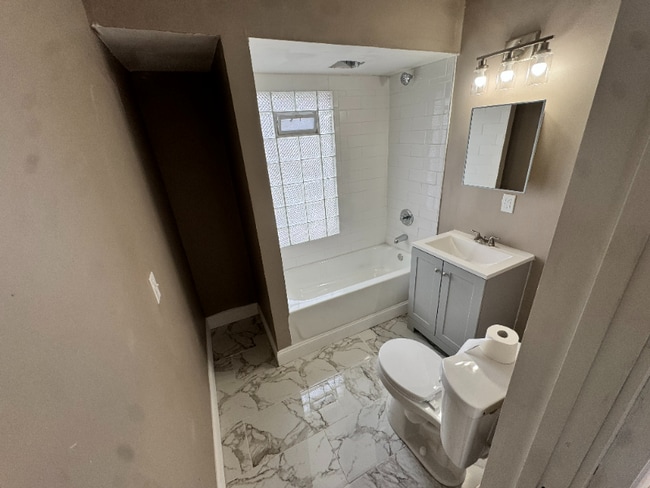 Photo - 3876 W 18th St Unit 2