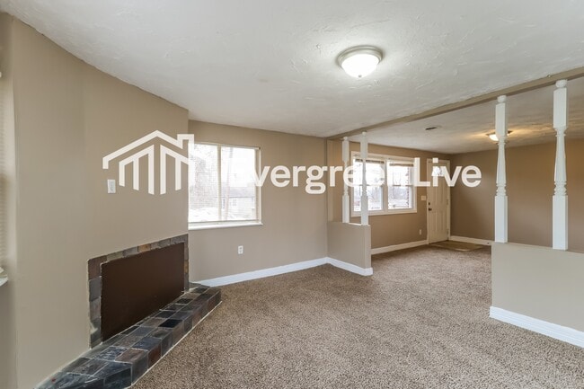 Photo - 107 W Leslie Ave