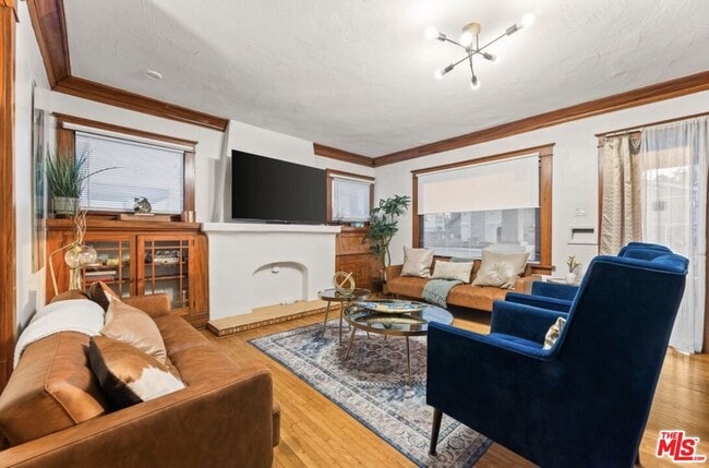 Photo - 736 Redondo Ave