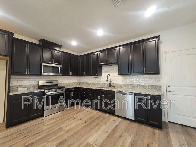 Photo - 3805 Amelia Rose Way