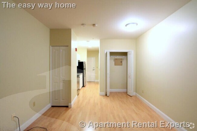 Building Photo - 21 Brookline St Rental
