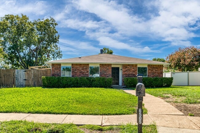 Building Photo - 3 Bedroom on Cul da Sac Rental