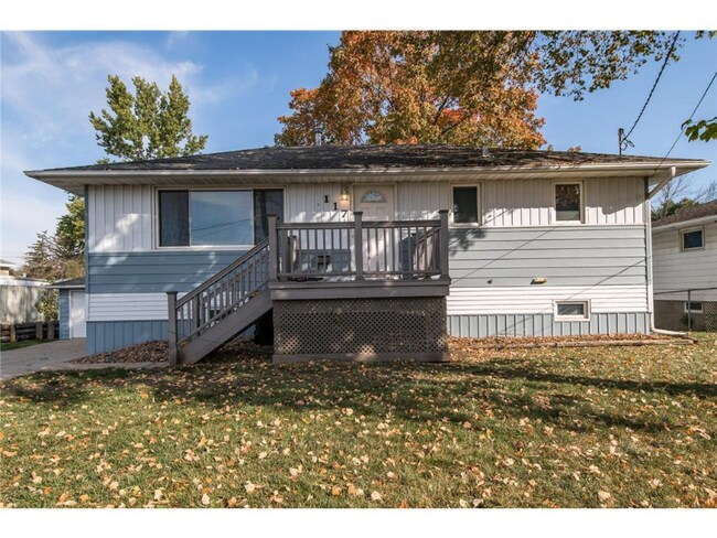 Photo - 117 21st St SE Unit A - Upper