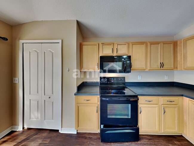 Photo - 10047 Perthshire Cir