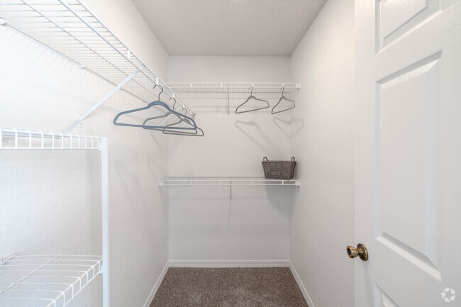 2BR, 2BA - 1,096SF - Primary Bedoom - Heron