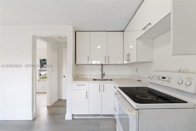 Photo - 5714 NW 21st Ave