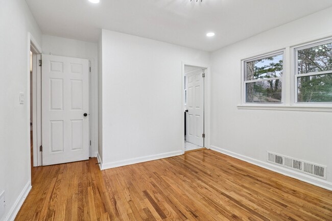 Photo - 3159 Bobolink Dr