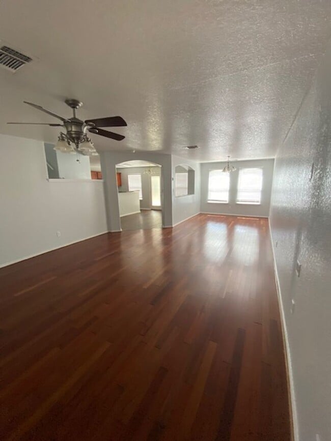 Photo - Spacious 3BR/2.5BA Home in San Antonio