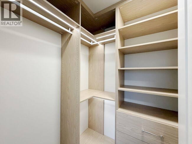 Photo - 6138 Birney Ave Unité 11F