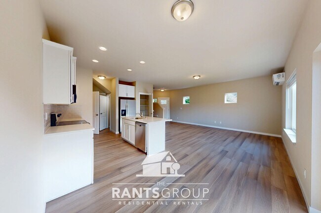 Photo - Leah's Landing