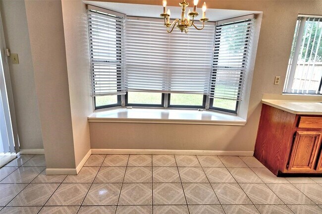 Photo - 9206 Prairie Trails Dr