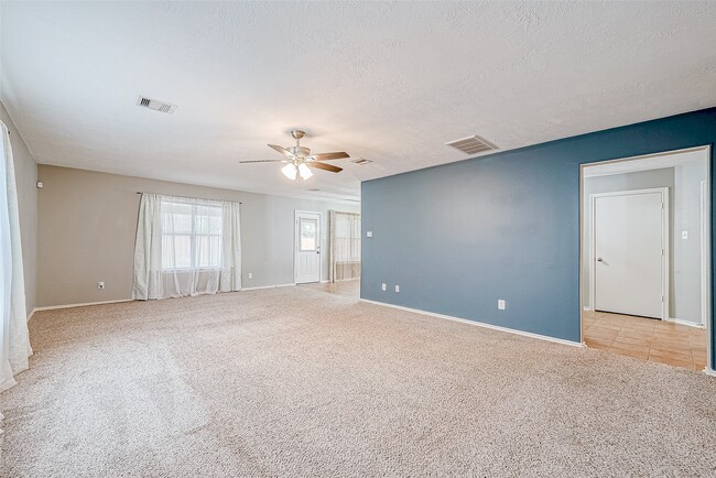 Photo - 1430 Natural Pine Trail