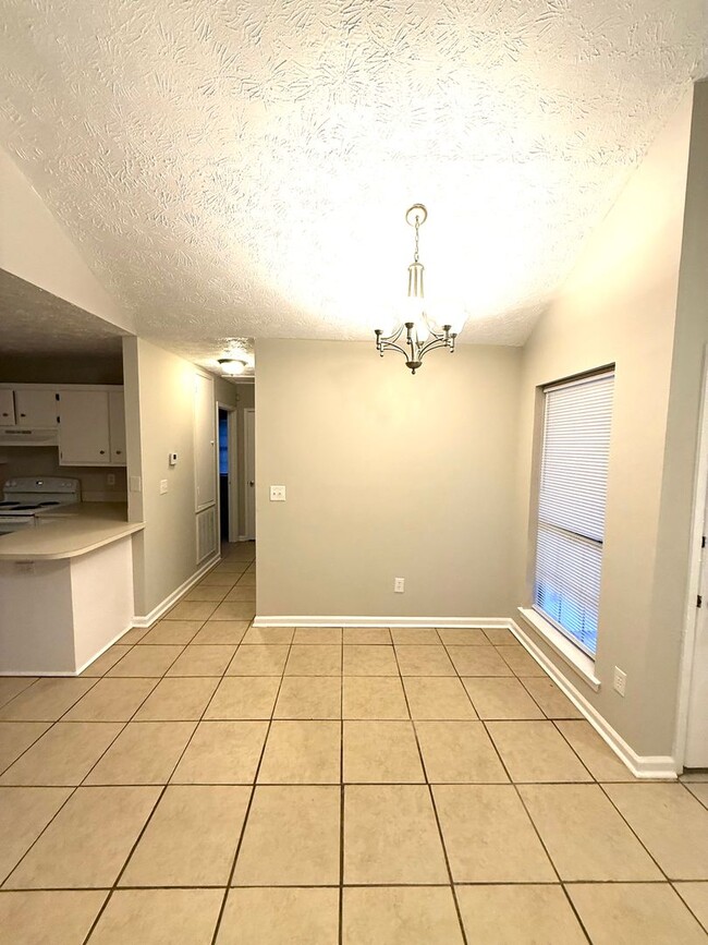 Photo - ** Great 3 bed 2 bath ** Perry Hill Road! ...
