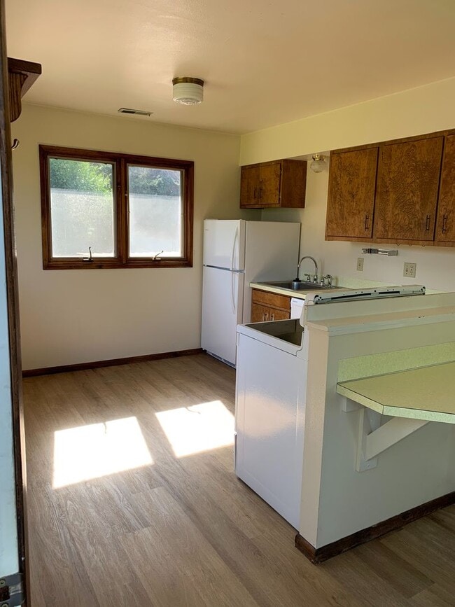 Building Photo - 535 W Utah St Unit #2