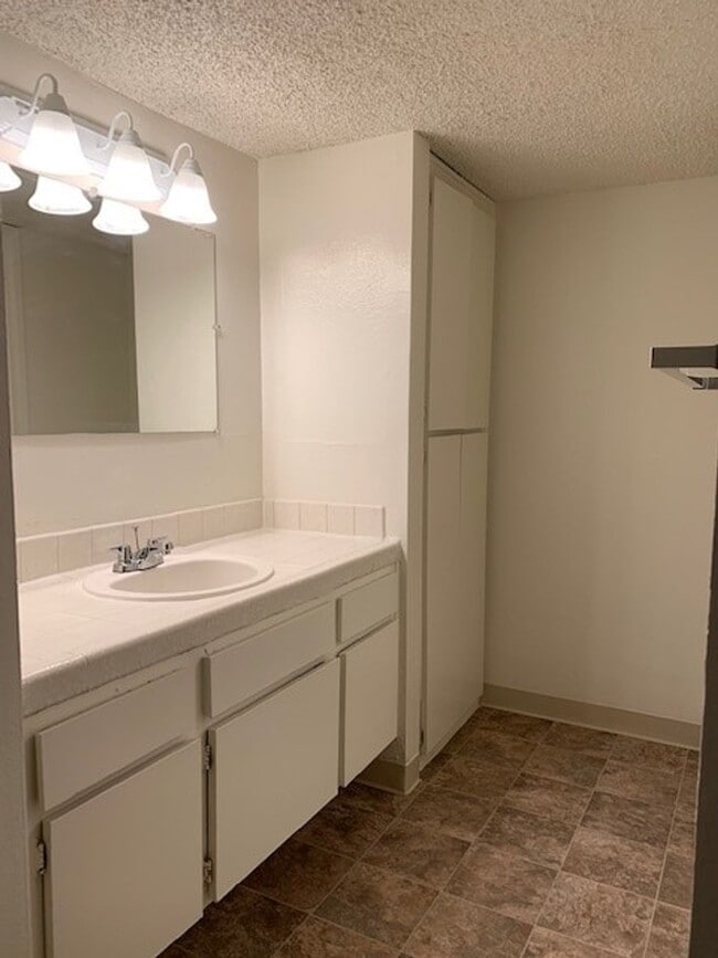 Photo - Parkside Apartments