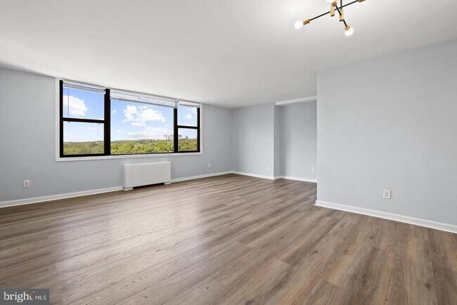 Photo - 4600 Duke St Unit 1418
