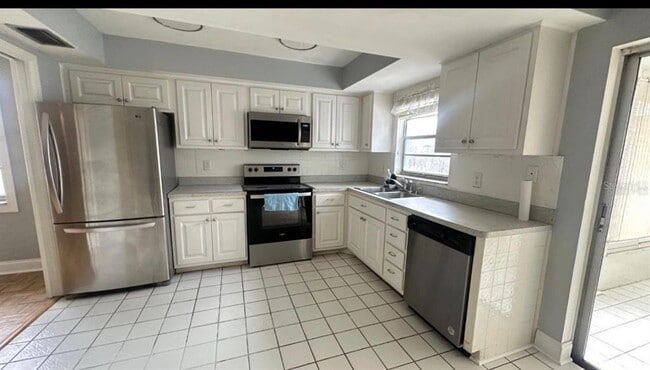 Photo - 2380 Timbercrest Cir W