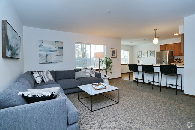 2BR, 2BA - 976 SF