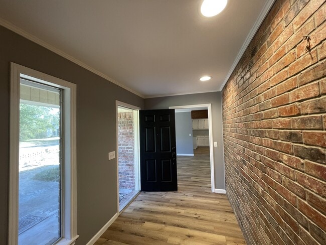 Photo - 114 Sylvia Ave