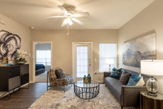 Building Photo - 1 bedroom in Austin TX 78723 Unit 1018 Rental