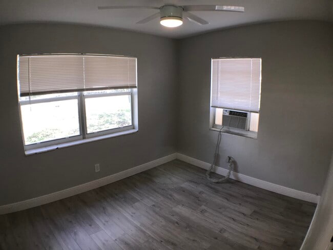 Photo - 170 Loquat Tree Dr