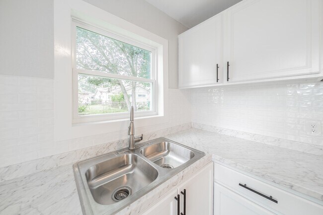 Photo - 6307 Westover St