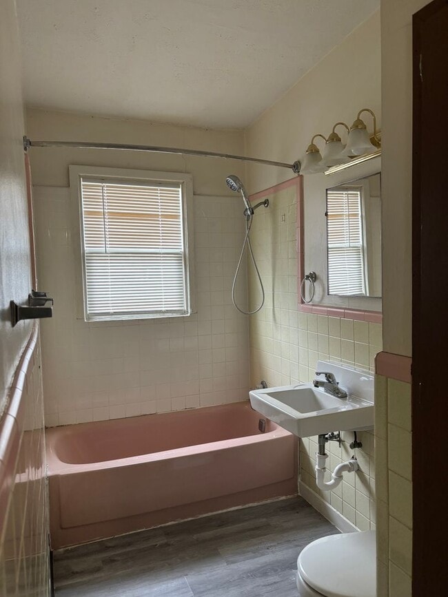 Photo - Myers400 Unit 402