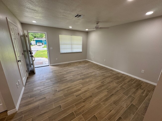 21514 Campbell Dr Unit 21512