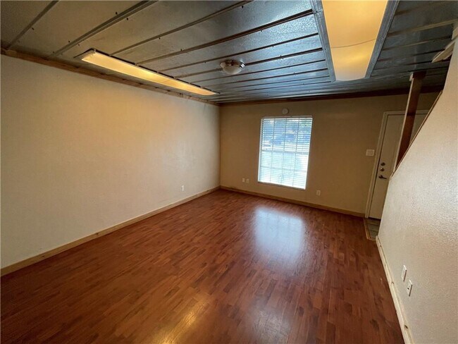 Photo - 5100 Bruning Ave Unit 101