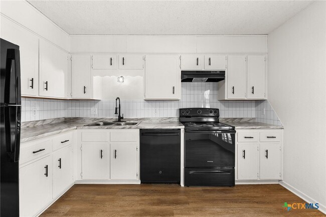 Photo - 1005 Eastside Dr Unidad D
