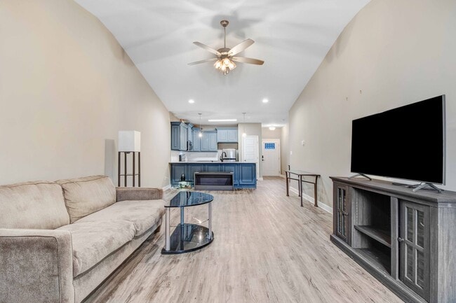 Photo - 1504 S Taylor St