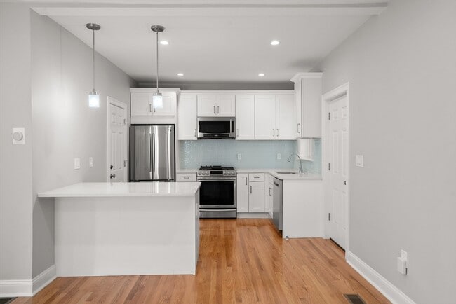 Building Photo - 1 Orient Ave Unit 3 Rental