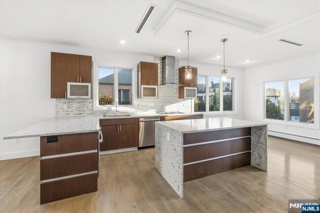 Photo - 12 Orchard St