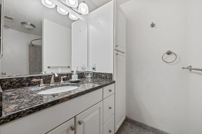 Photo - 19907 Lions Gate Dr