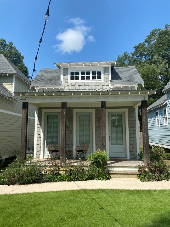 Building Photo - 415 S Gay St Unit 3