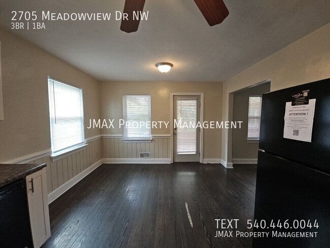 Photo - 2705 Meadowview Dr NW