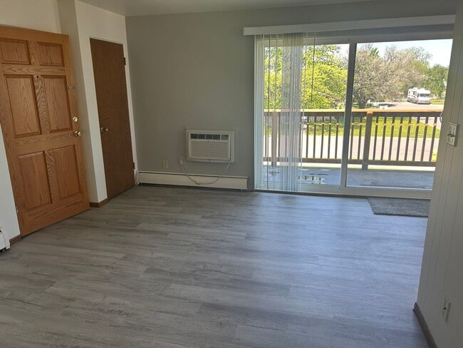 Photo - 2 Bedroom Upper with Heat and Water included Unit #5