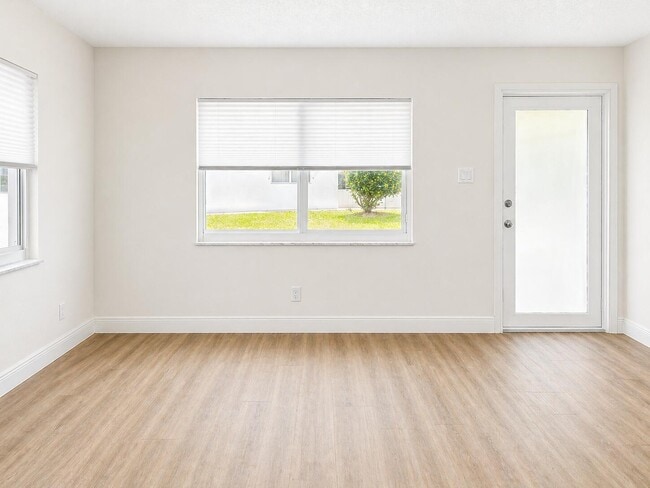 Photo - 1045 NW 73rd Ave
