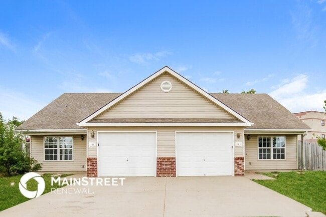 Photo - 201 Palmer Ct