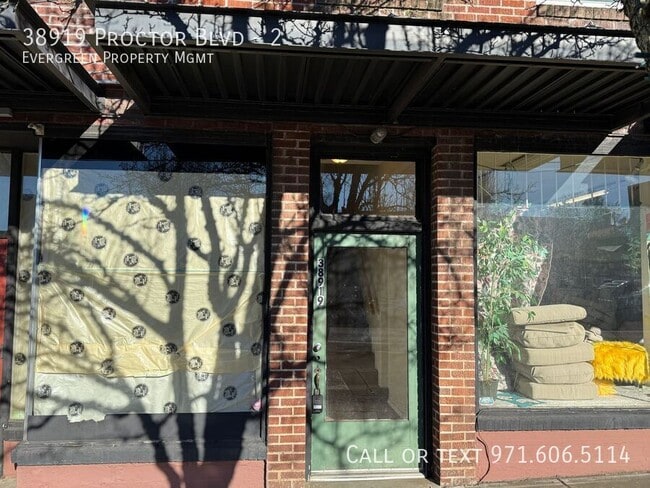 Photo - 38919 Proctor Blvd Unidad 2